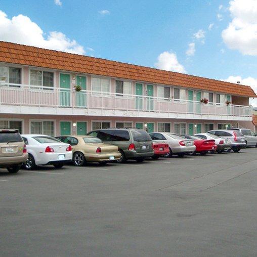 Hollister Inn Екстер'єр фото